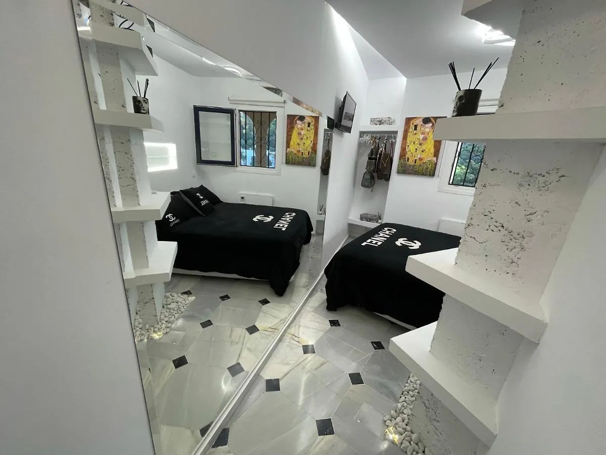 Fascinante Hogar En Cabo Pino En Marbella Apartment