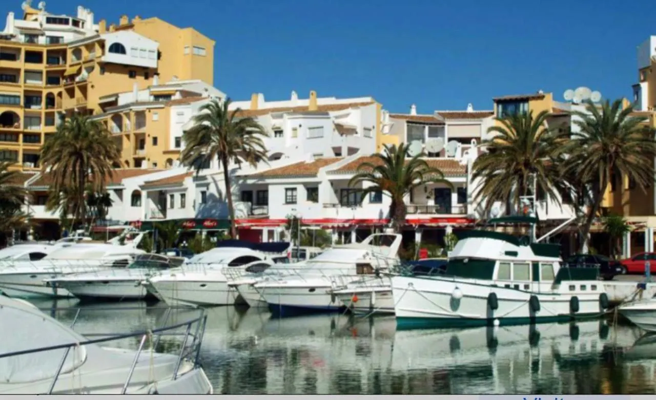 Fascinante Hogar En Cabo Pino En Marbella Apartment