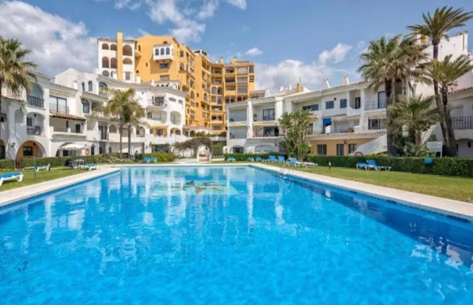 Fascinante Hogar En Cabo Pino En Marbella Apartment