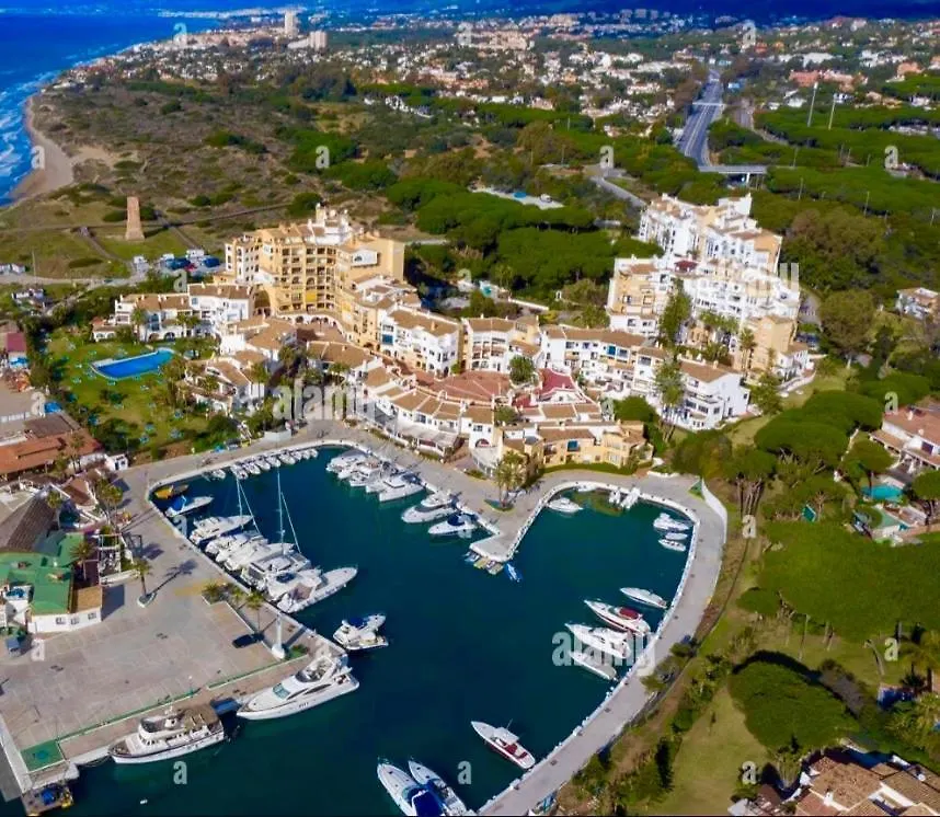Fascinante Hogar En Cabo Pino En Marbella Apartment 0*,  Spain