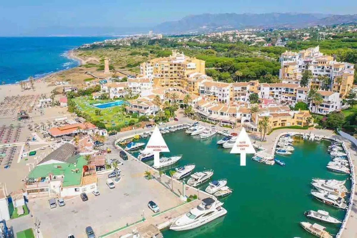 Fascinante Hogar En Cabo Pino En Marbella Apartment