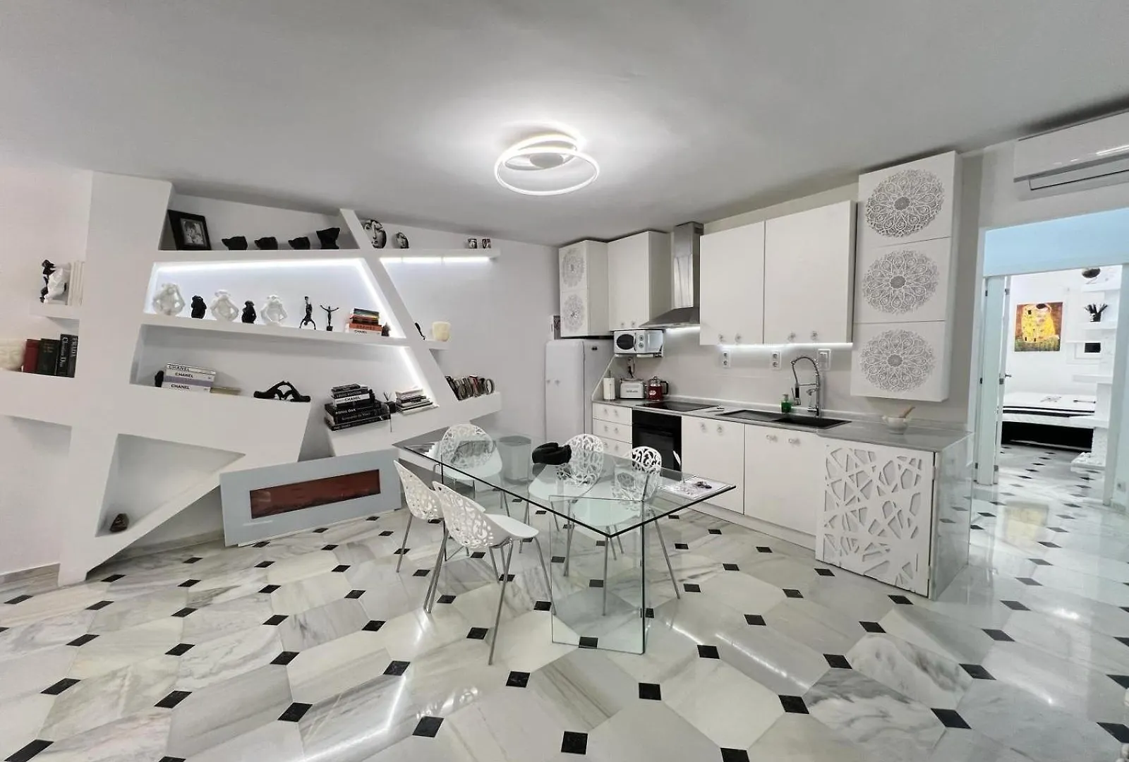 Fascinante Hogar En Cabo Pino En Marbella Apartment