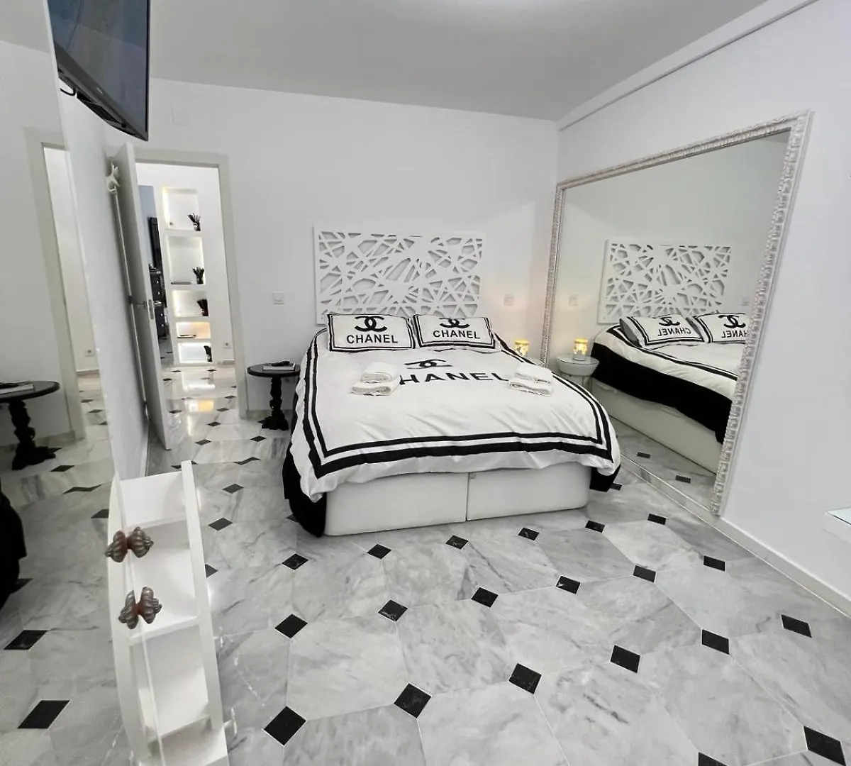 Fascinante Hogar En Cabo Pino En Marbella Apartment